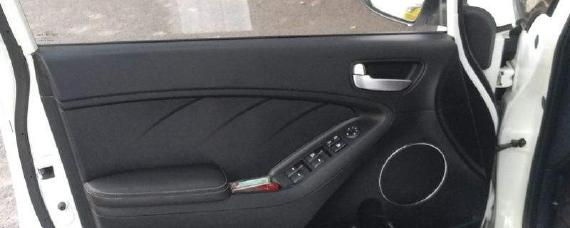 副驾驶下面漏水的处理