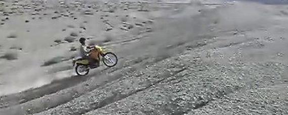 上坡用一档还是二档