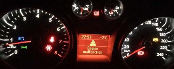 汽车雪花灯亮怎么回事