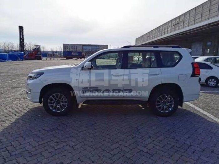 7121fe9f3e4a4a459e2feb12240d5de6