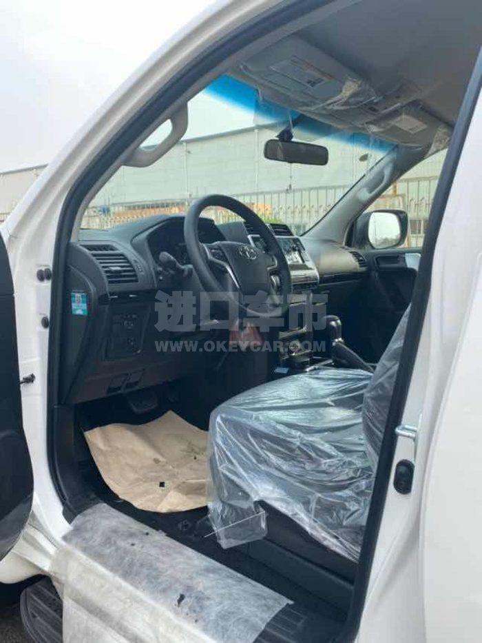 529abad9a5574fc6a26b9b666d64c92d