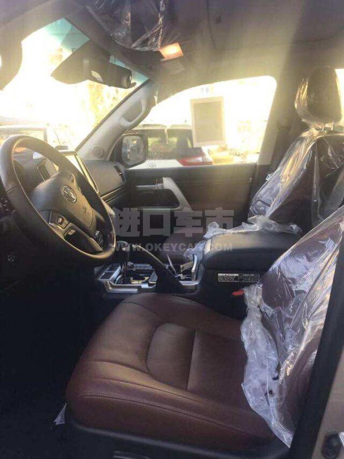 1ee9d21fbf2d42bcb553f7b35358d73b!1000x0