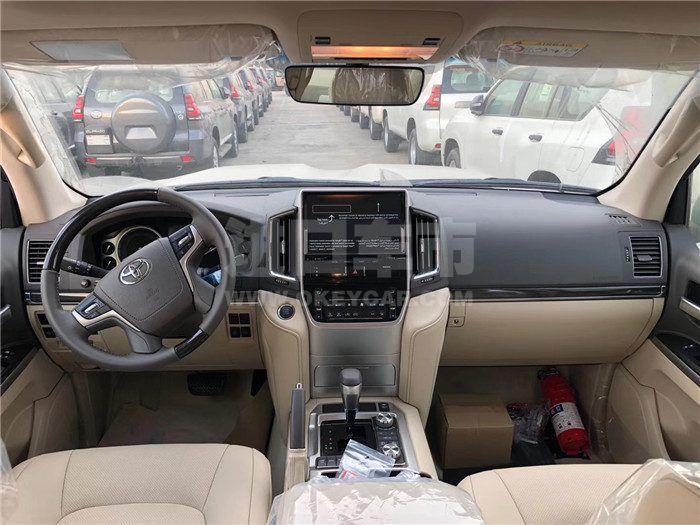20款进口酷路泽5700vxr 内饰外观高品质设计