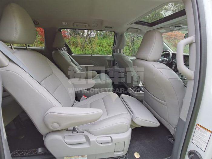 f_900x675_0_q87_autohomecar__ChwFjl67XeGAdo0eAAGF2_MCC0k835