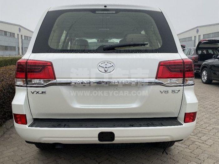 f_900x675_0_q87_autohomecar__ChcCL15V7U2AP0XMAANim66S6aI122