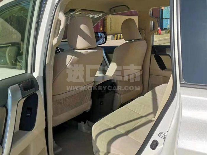 f_900x675_0_q87_autohomecar__ChsEf16H63-ABtZEAAKg72i7N3k315