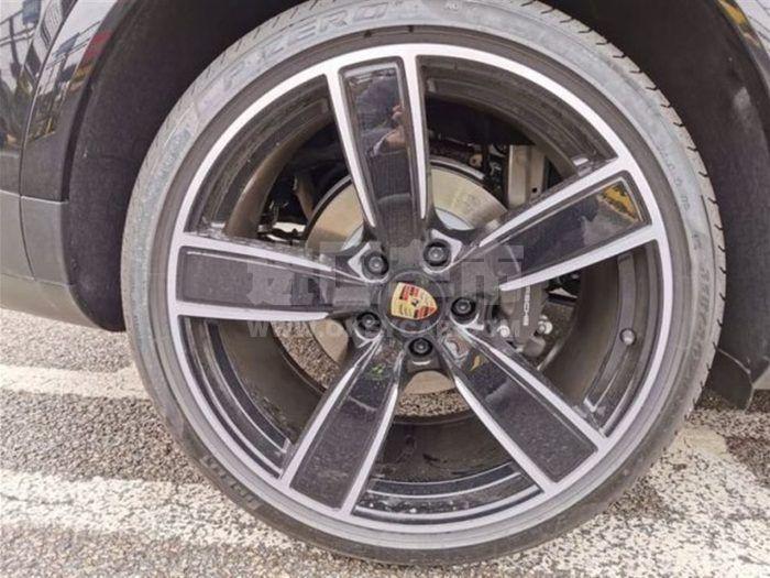 f_900x675_0_q87_autohomecar__ChwFj16eWYaAGgP4AAJXhV6e4m0812