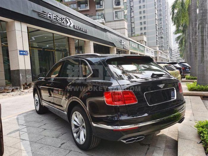 f_900x675_0_q87_autohomecar__ChwFj16mjDKAWYsOAAMmB1peUcY997