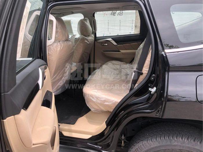 f_900x675_0_q87_autohomecar__ChsEnl7U_jmALYALAAH04hhE9Hg249