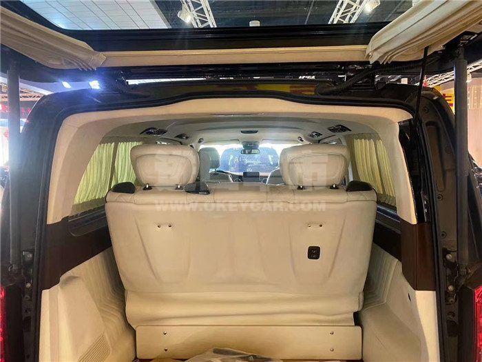 c09e9e07e3844dcf30bb83c85f4edb4