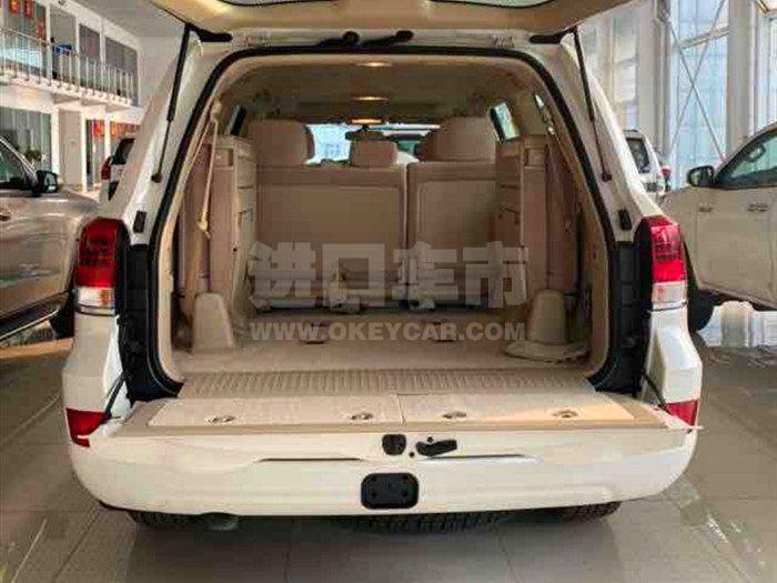 8913b28385144f9f8efbe4af2391c060