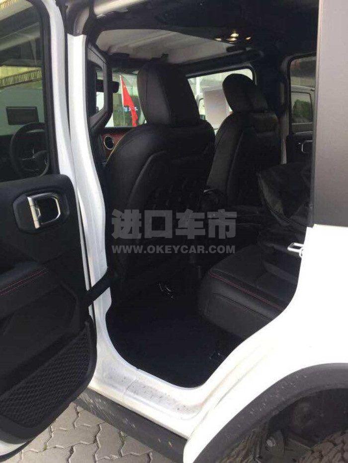 0188488090c647959a51d459a3679650