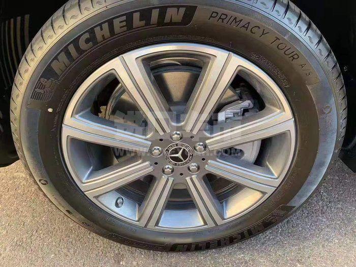 80690b2d8e27449629b09e68eb7c3628