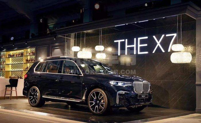 宝马X7