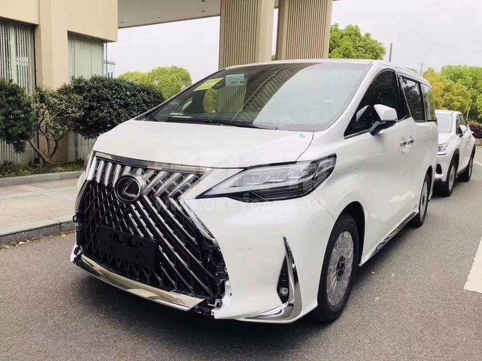 雷克萨斯LM300