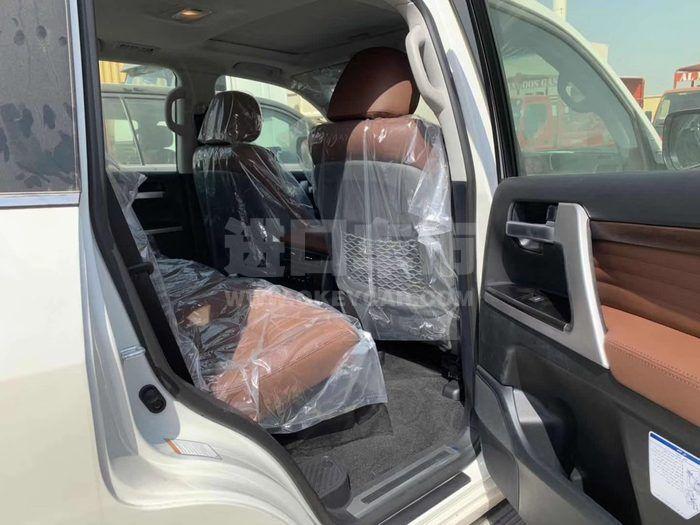 2070702_11045462211210021