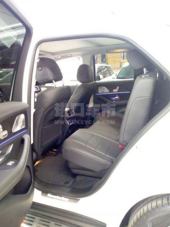 12feaa0d9b03485681005565e2c5835d