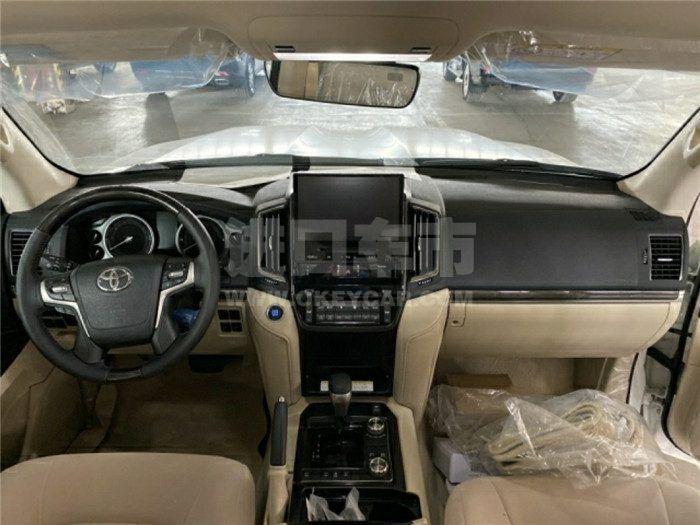 9060f56f18f14f229d7679a1add7ebb7