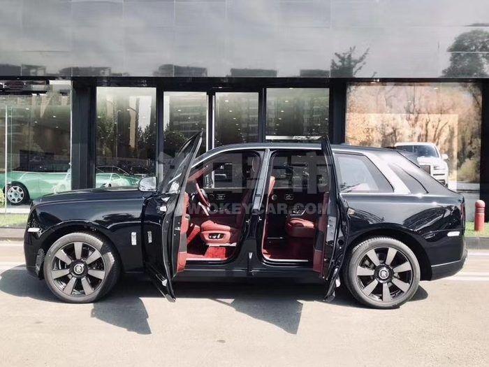 4730615_182639910469