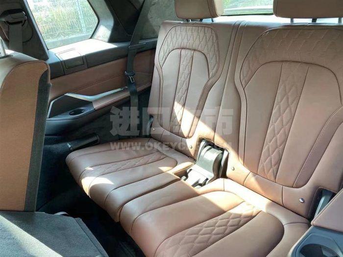f_900x675_0_q87_autohomecar__ChsEfF8SnBiAFlOkAAHp2zc_Vsw696