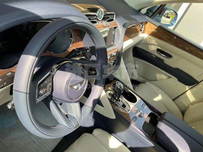 f_900x675_0_q87_autohomecar__ChwFkF_Yy-eAYw1AAAIRTsbE96w633