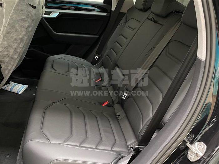 f_900x675_0_q87_autohomecar__ChsEm1-zN-OADM0PAAGRjmVDMlg193