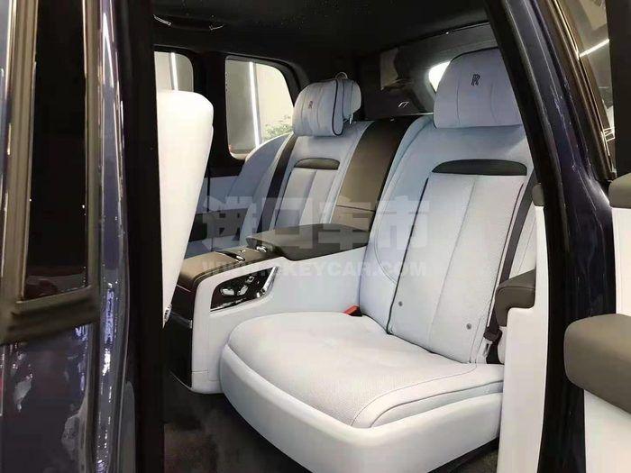 eb056320e05ef4589e45b36fa5d5e02