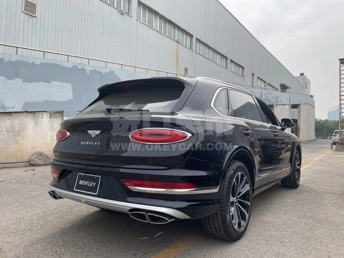 05344ba8c67b4460ba08db87b89d021a~2000x0