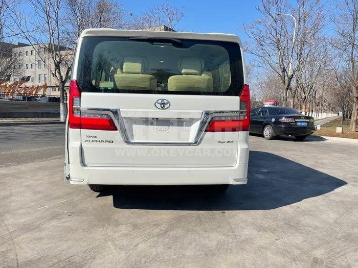 541b27d94eec4af8bed8e9f3a12f6236~2000x0