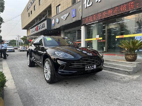 苏州阿斯顿马丁DBX行情 家族经典设计