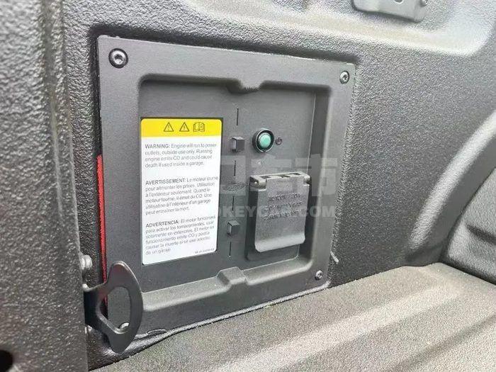 4b2a1a861e2d4bb4b3ed144601f5ca7d~2000x0