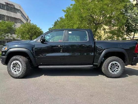 公羊1500 RHO犀牛，3.0T满配硬核登场