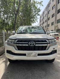 2022款 丰田酷路泽4000 4.0L GX-R 4气 17铁轮
