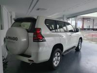 2023款 丰田霸道4000 4.0L TX-L 九气 外挂 17轮