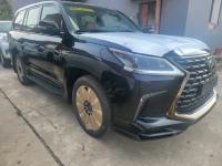 2021款 雷克萨斯LX570 限量 S 黑曜