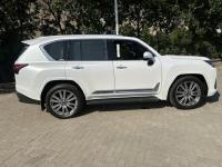 23款 LX600 4座 VIP