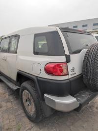 2022款 丰田FJ酷路泽 4.0L GX-R 两气 JBL