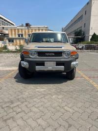 2023款 丰田FJ酷路泽 4.0L GX-R 八气 JBL