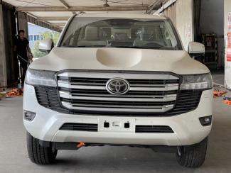 2023款 丰田酷路泽4000 4.0L GX-R 八气 20轮 天津港最低价格！请联系周经理 18722211722 （同微信） 