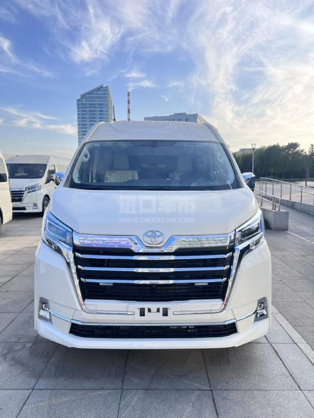 中东版2023款 丰田海狮 3.5L 自动 高顶长轴 单侧门 改装版