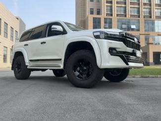 2021款 丰田酷路泽5700 5.7L VX-E XTREME极限运动版 天津港最低价格！请联系周经理 18722211722 （同微信） 