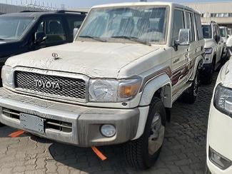 2023款 丰田酷路泽LC76 4.0L LC76 汽油 铝轮 无绞盘 天津港最低价格！请联系周经理 18722211722 （同微信） 