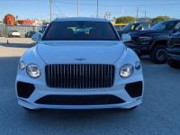 2023款 宾利添越 4.0T 长轴 五座