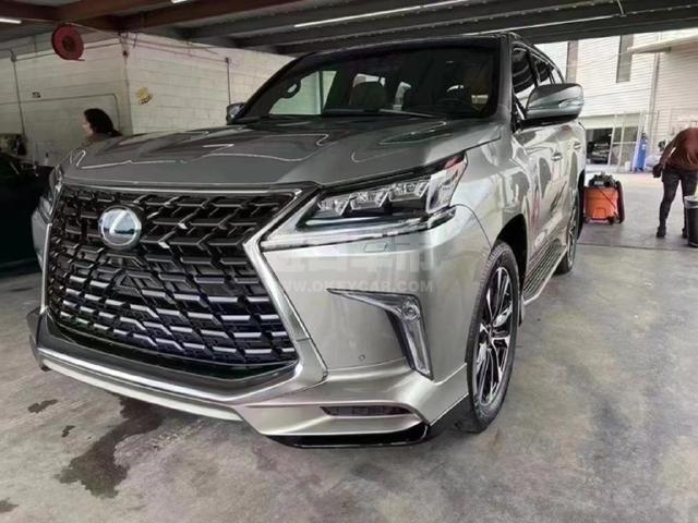 美规2021款 雷克萨斯LX570 八座 豪华包 运动包