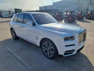 2022款 劳斯莱斯库里南(Cullinan) 6.7T Black Badge 联系方式：15510877887（同微信）崔经理 价格可能随时有变动 欢迎咨询 全国可分期