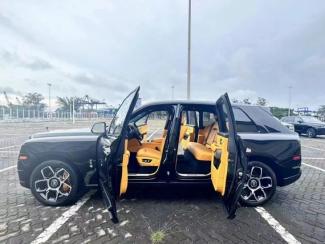 2023款 劳斯莱斯库里南(Cullinan)6.7T Black Badge 天津港最低价格！请联系周经理 18722211722 （同微信） 