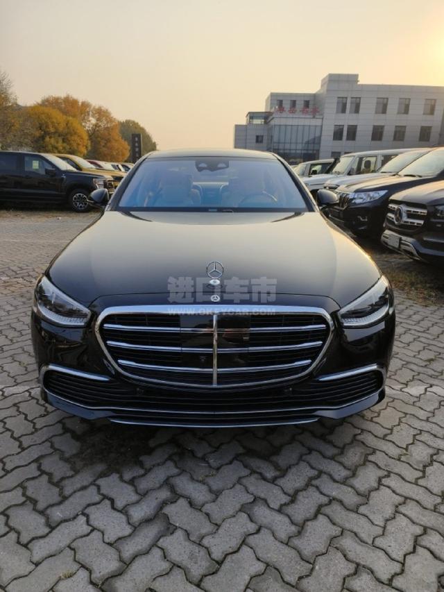 加版2023款 奔驰 S500 四驱 长轴