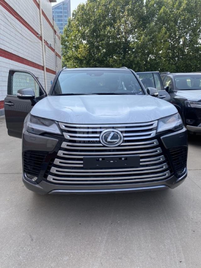 欧版2023款 雷克萨斯LX600 5座 Luxury