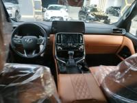 23款 LX600 4座 VIP