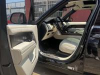 路虎揽胜行政4.4汽油